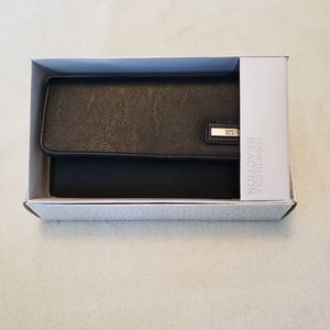 Kenneth Cole Tried and True Clutch Wallet NWT